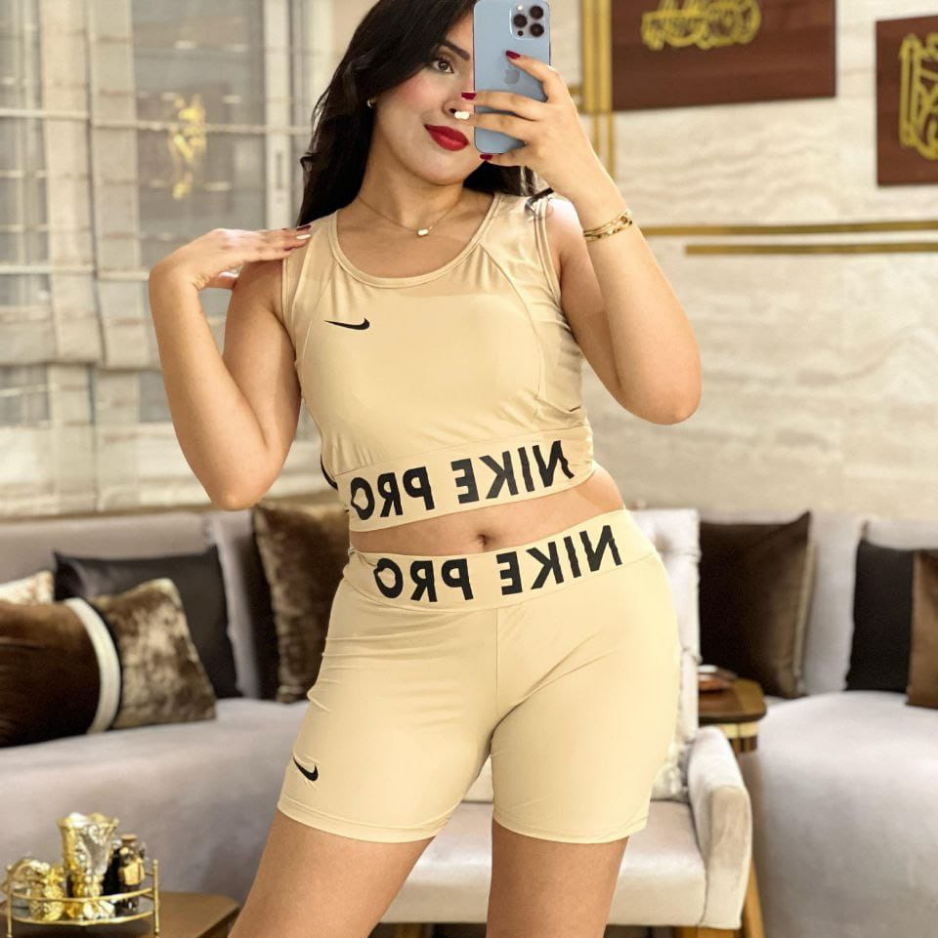 اونصومبل صيفي انيق للنساء Nike Pro