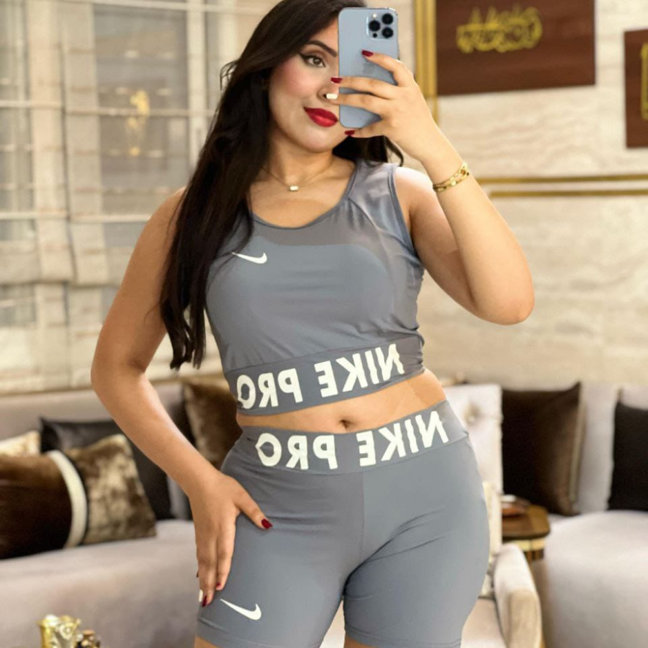اونصومبل صيفي انيق للنساء Nike Pro